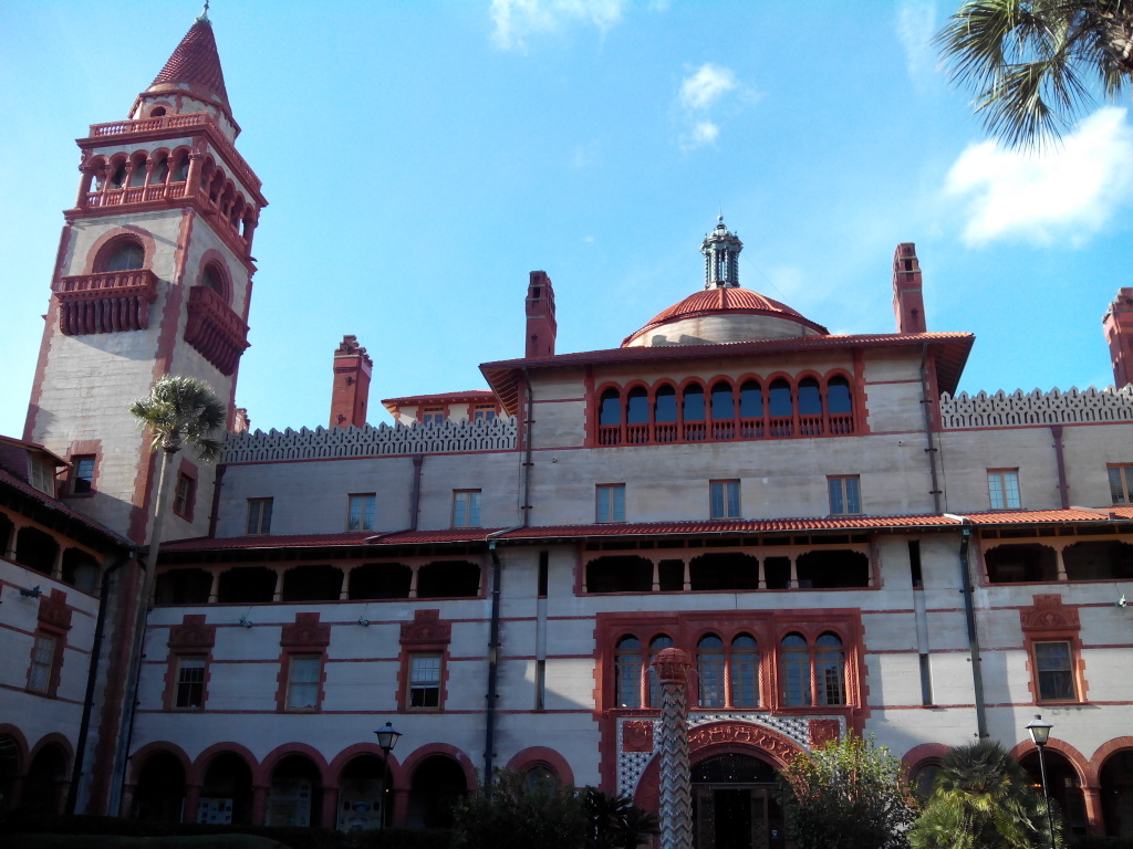 hotel devenu college 1